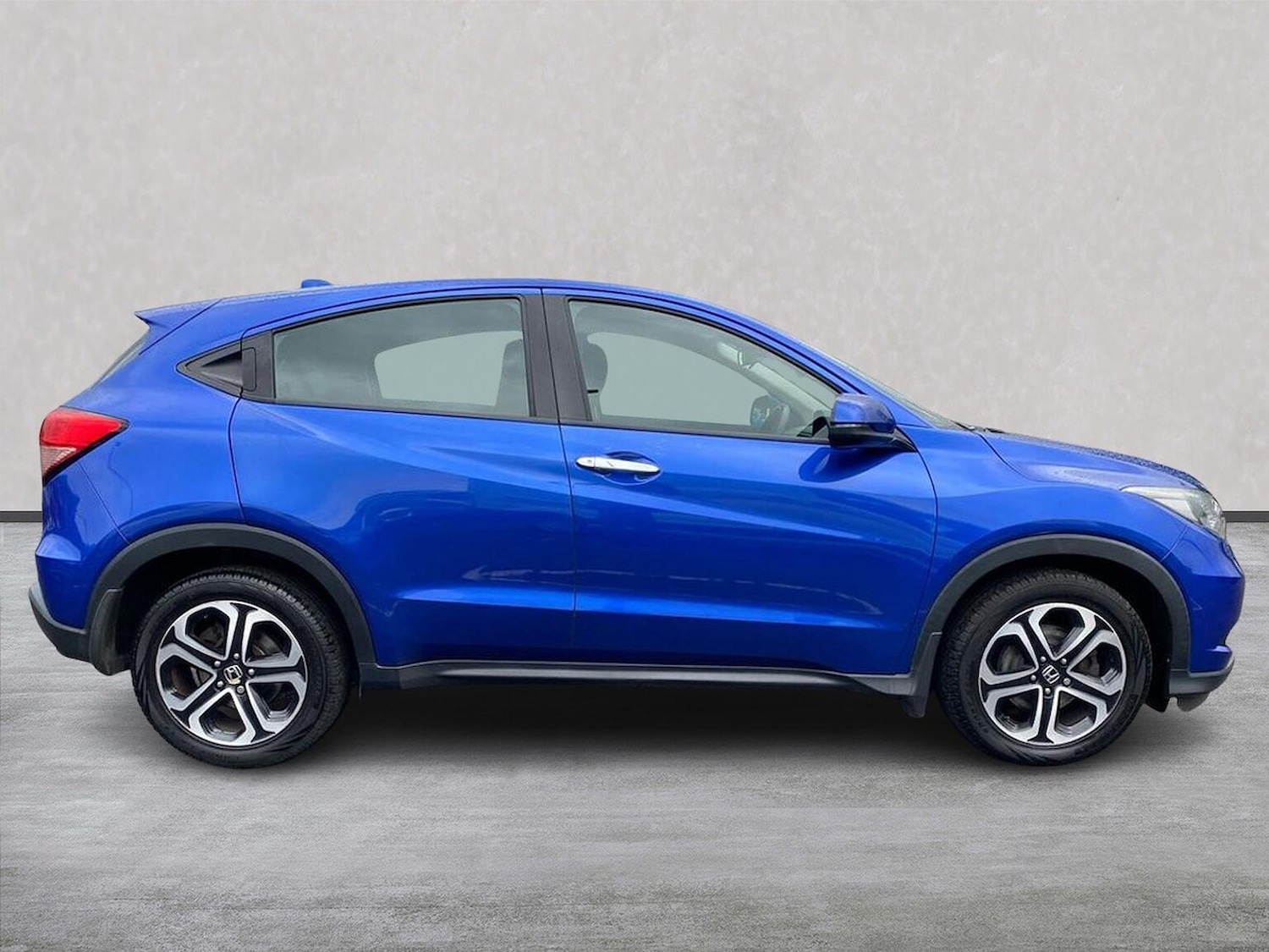 Used Honda HR-V 2018 for sale - 76035805: Photo 3
