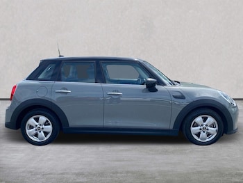 Used MINI Hatch 2021 for sale - 75490526: Photo
