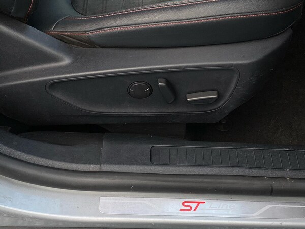 Used Ford Kuga 2023 for sale - 75490799: Photo 30