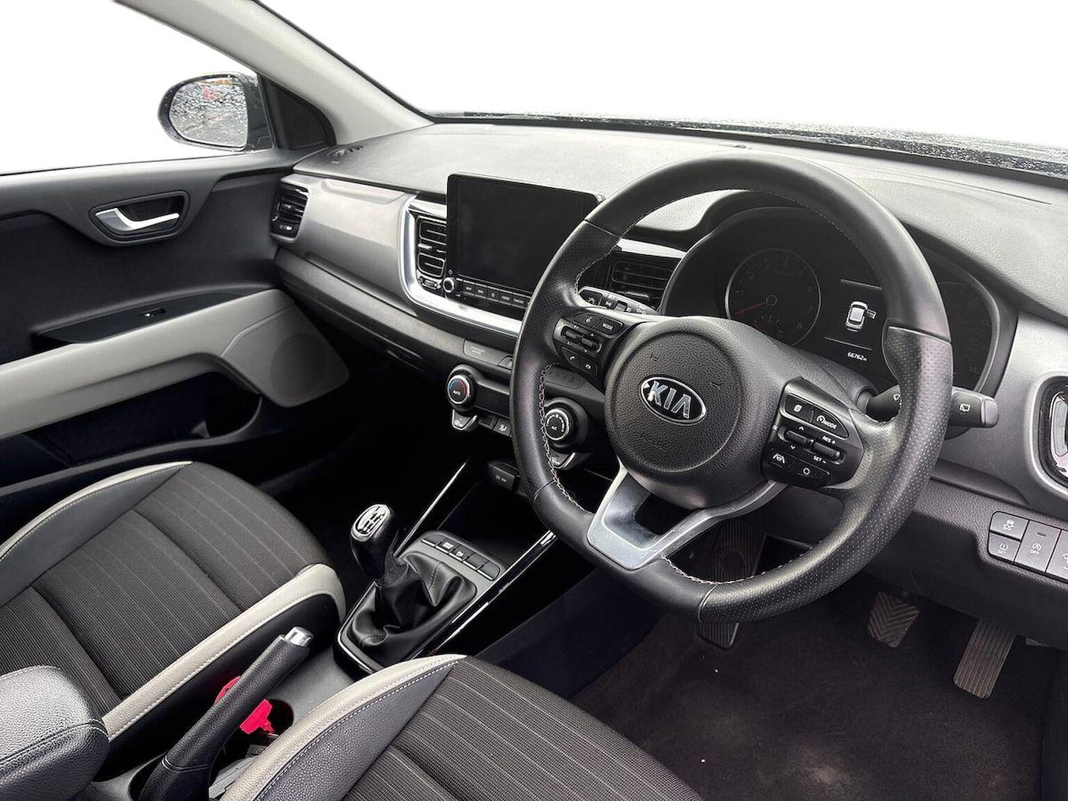 Used Kia Stonic 2021 for sale - 76541886: Photo 15