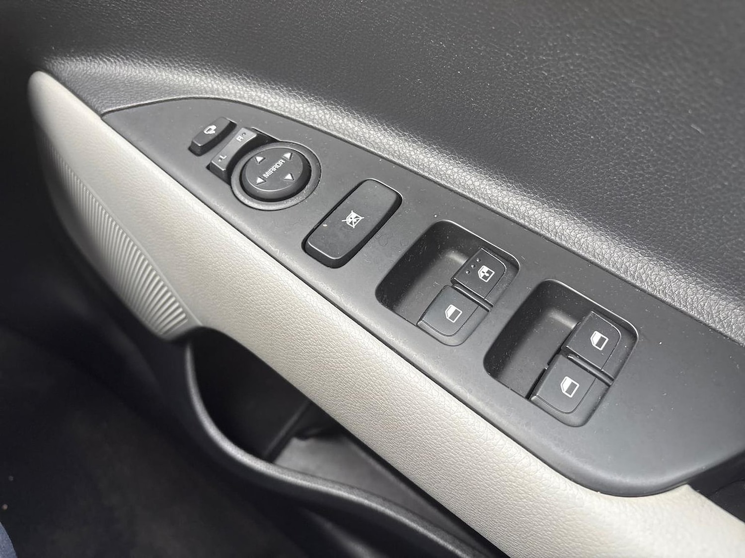 Used Kia Stonic 2021 for sale - 76541886: Photo 21