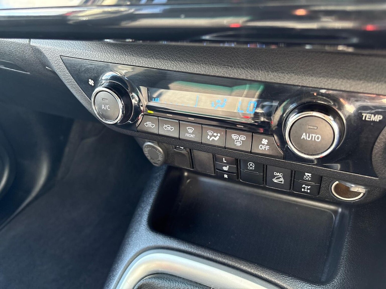 Used Toyota Hilux 2021 for sale - 76605564: Photo 12