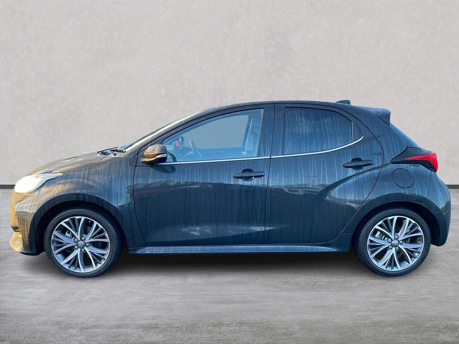 Used Toyota Yaris 2023 for sale - 77707411: Photo 19