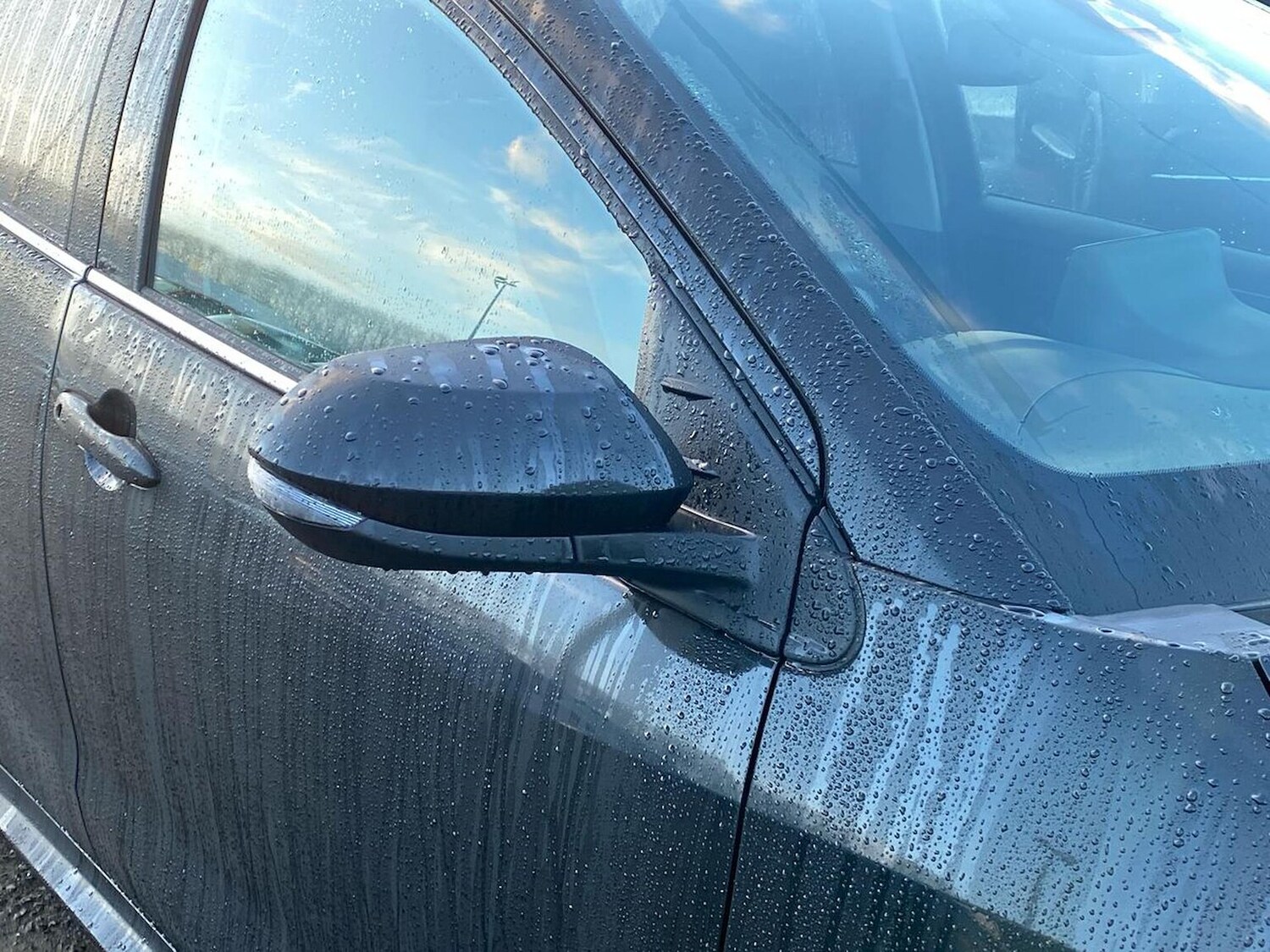 Used Toyota Yaris 2023 for sale - 77707411: Photo 32