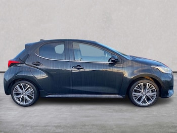 Used Toyota Yaris 2023 for sale - 77707411: Photo