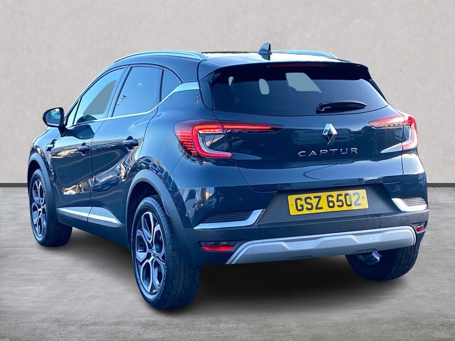 Used Renault Captur 2022 for sale - 77555291: Photo 2
