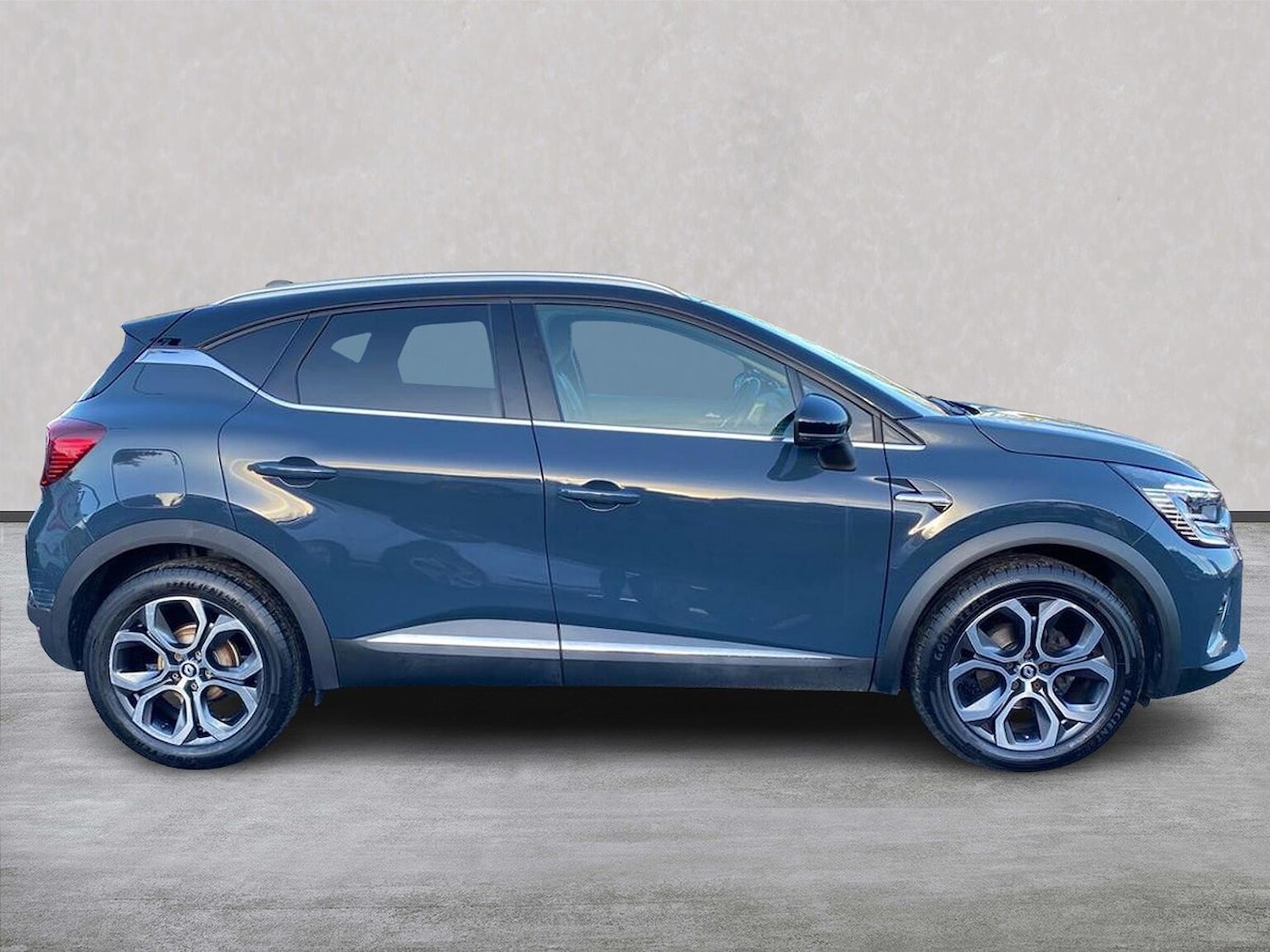 Used Renault Captur 2022 for sale - 77555291: Photo 3