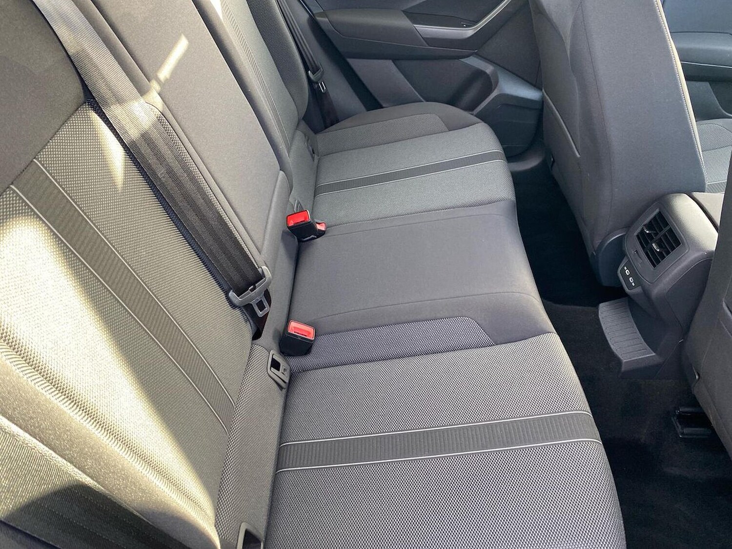 Used Volkswagen T-Roc 2022 for sale - 77003680: Photo 16