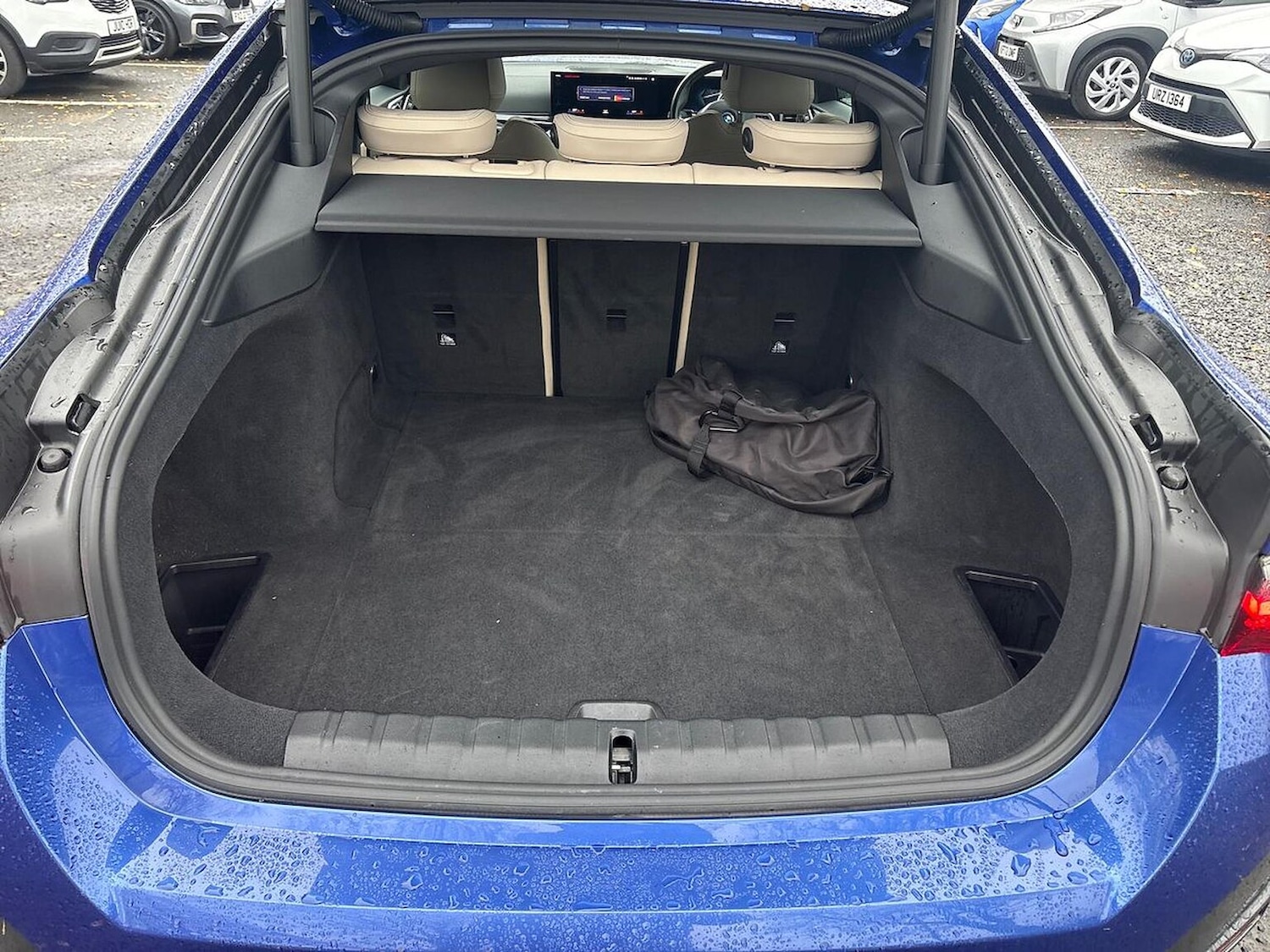 Used BMW i4 2022 for sale - 76682552: Photo 17