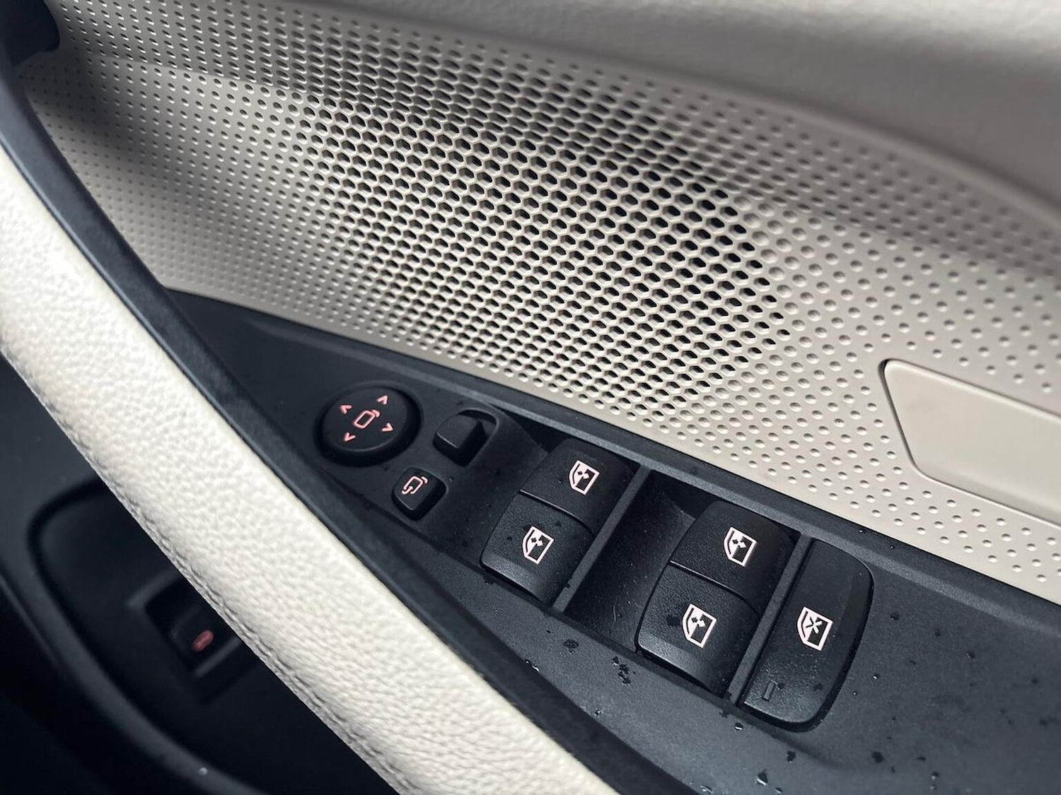 Used BMW i4 2022 for sale - 76682552: Photo 21