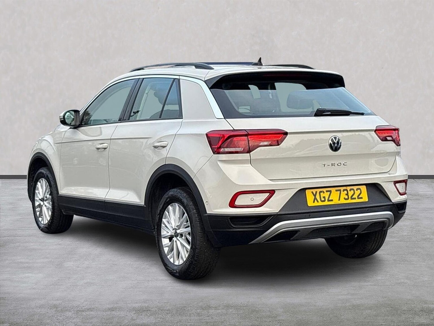 Used Volkswagen T-Roc 2022 for sale - 77489136: Photo 2