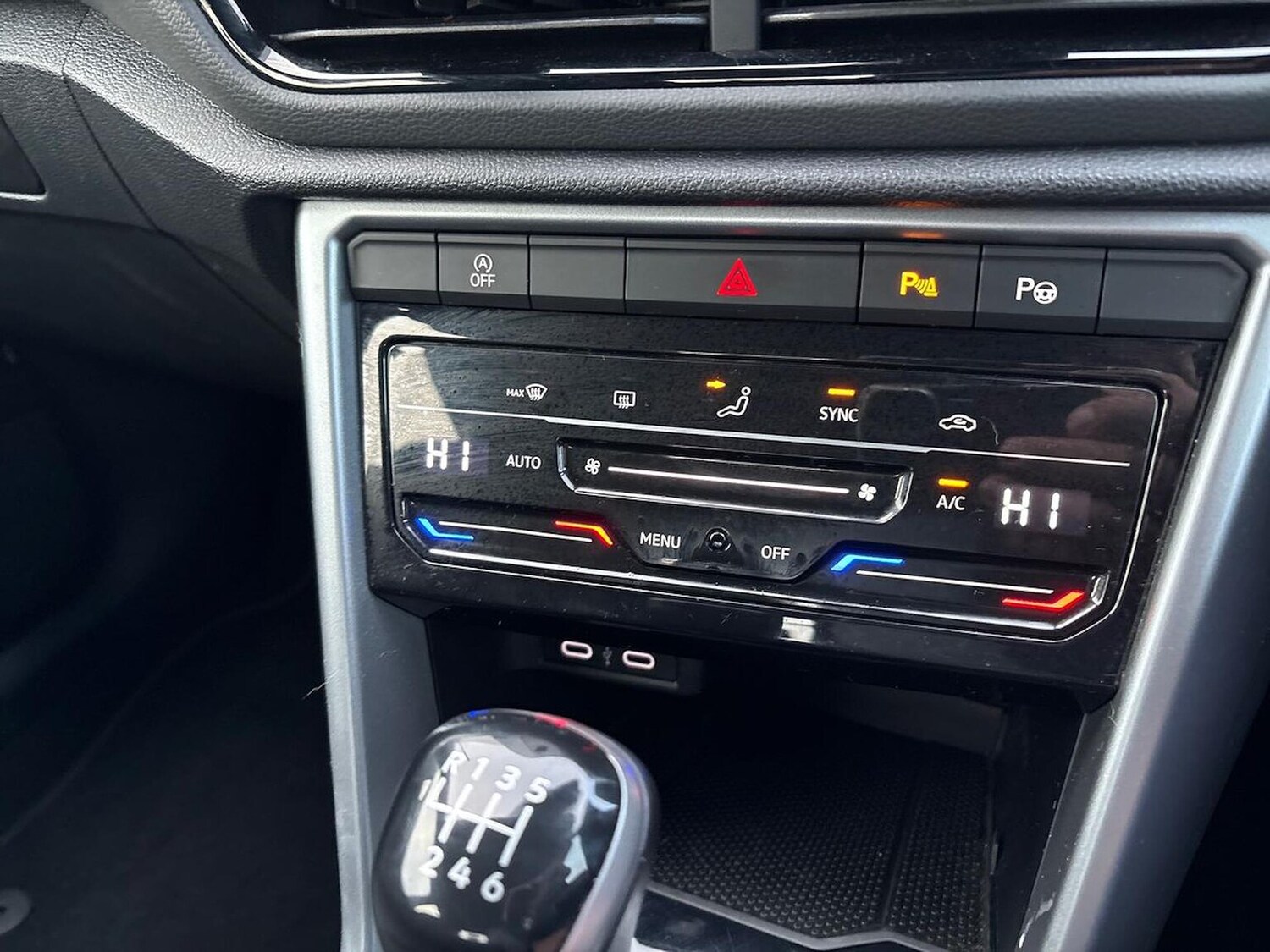 Used Volkswagen T-Roc 2022 for sale - 77489136: Photo 23