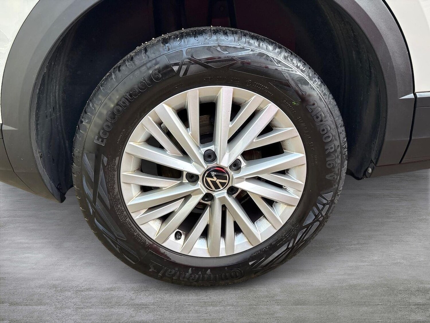 Used Volkswagen T-Roc 2022 for sale - 77489136: Photo 6