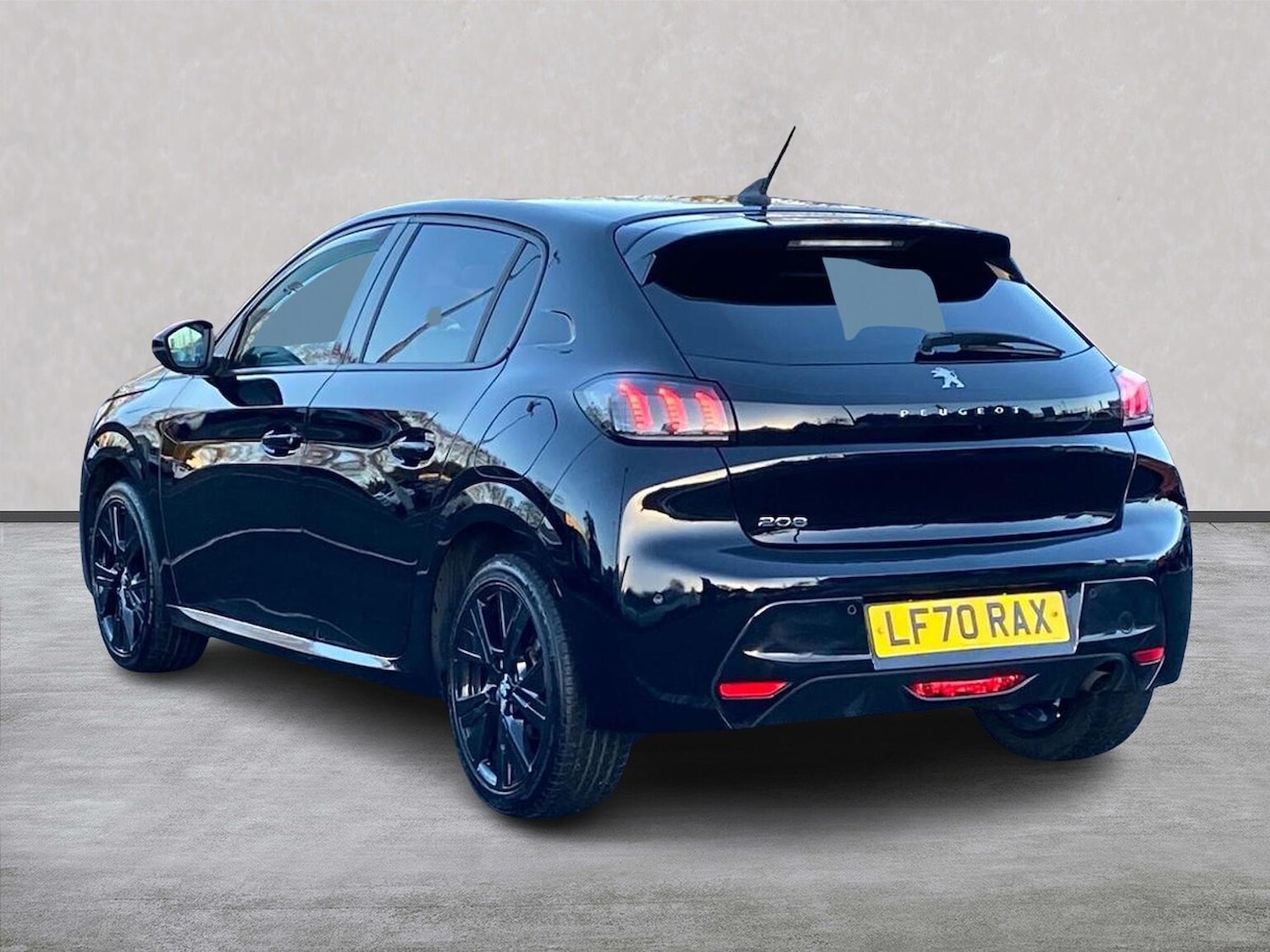 Used Peugeot 208 2020 for sale - 76785224: Photo 2