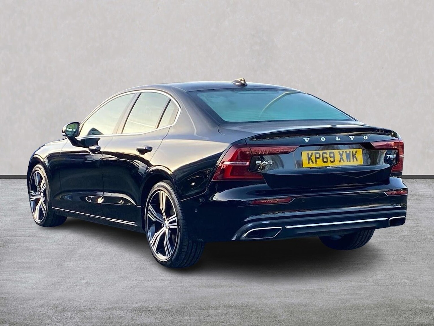 Used Volvo S60 2019 for sale - 77056775: Photo 2