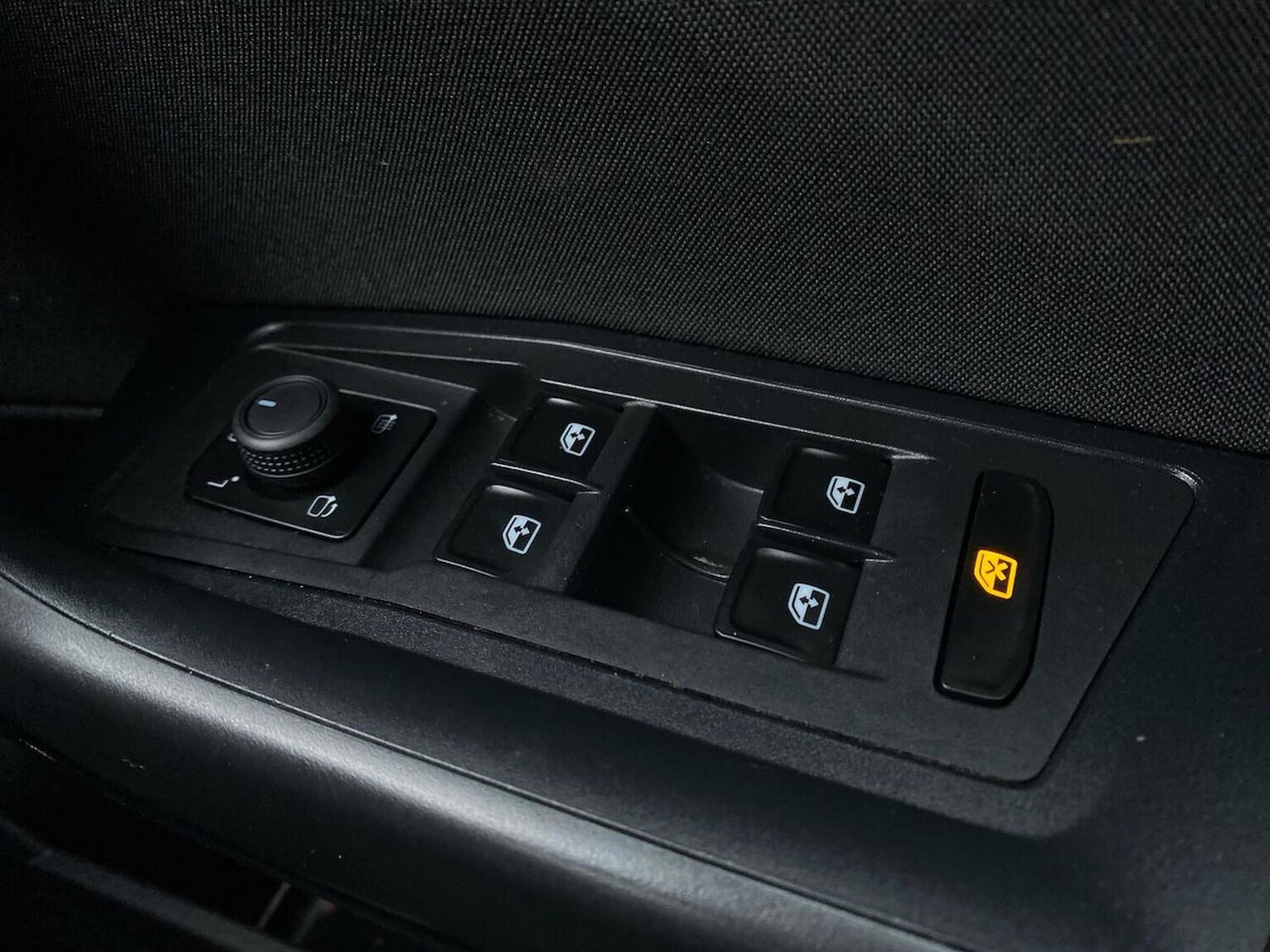 Used Volkswagen T-Roc 2023 for sale - 77701340: Photo 21