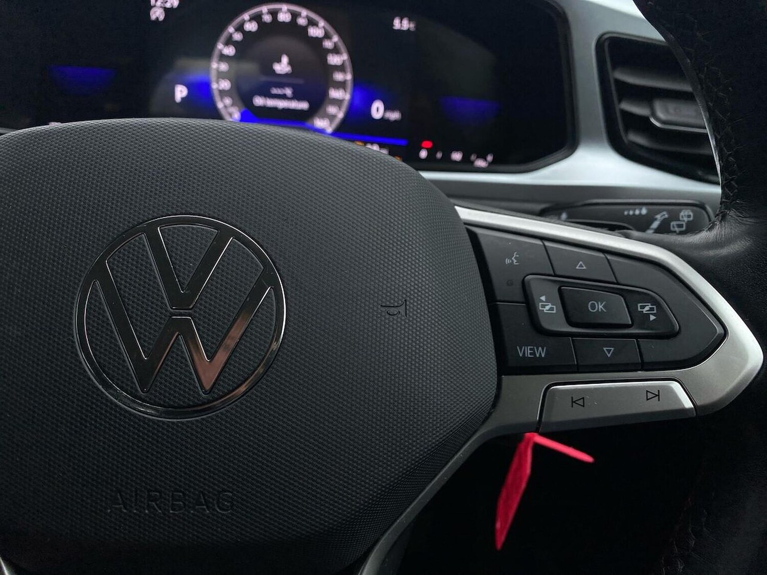 Used Volkswagen T-Roc 2023 for sale - 77701340: Photo 25