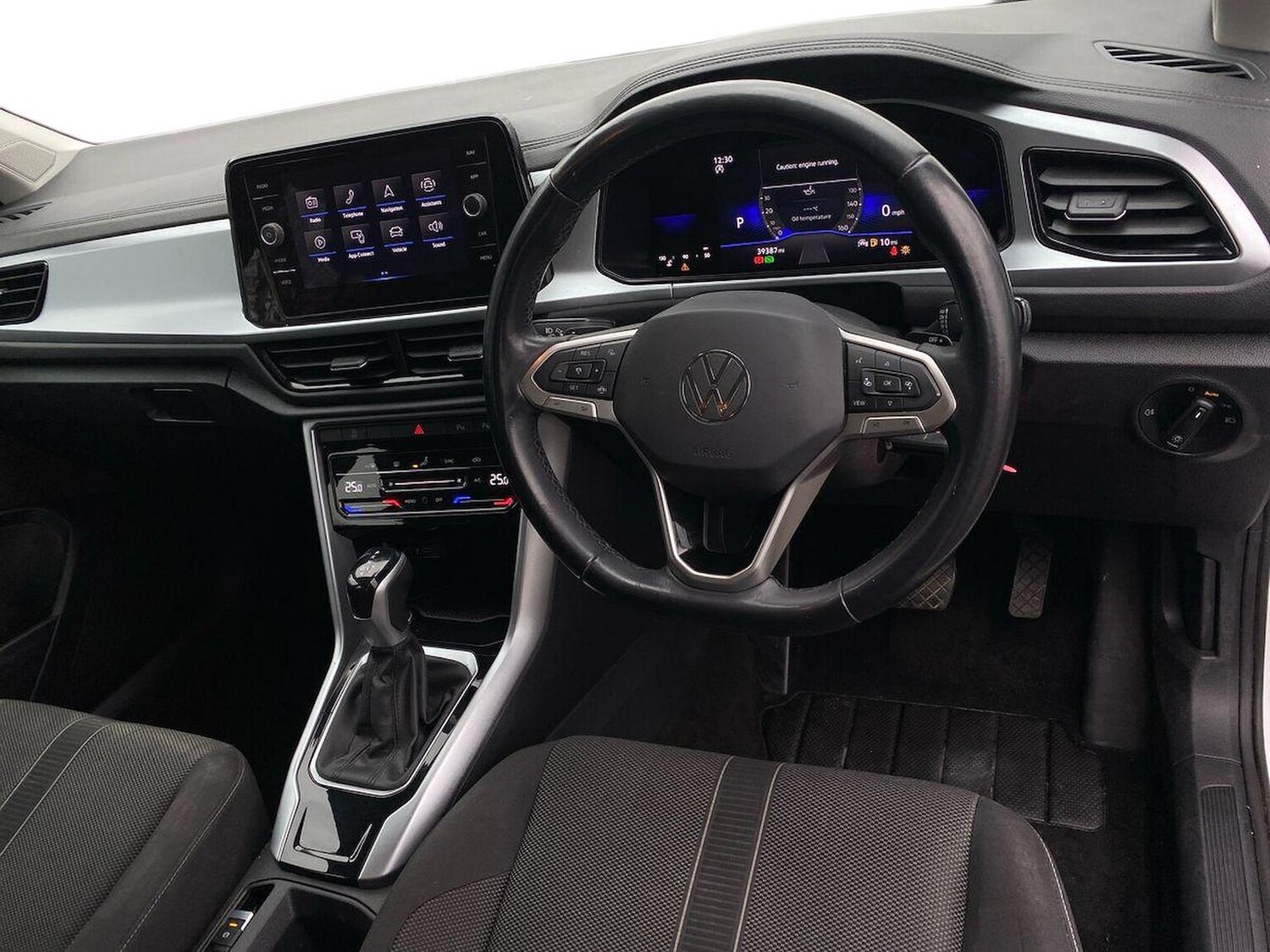 Used Volkswagen T-Roc 2023 for sale - 77701340: Photo 9