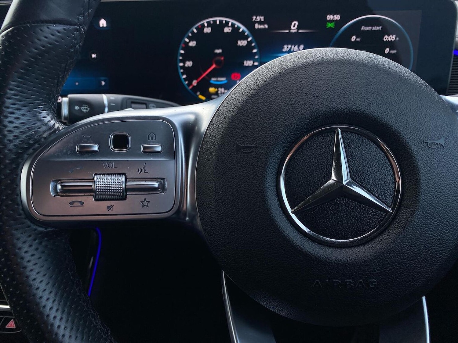 Used Mercedes-Benz EQC 2022 for sale - 77077989: Photo 27