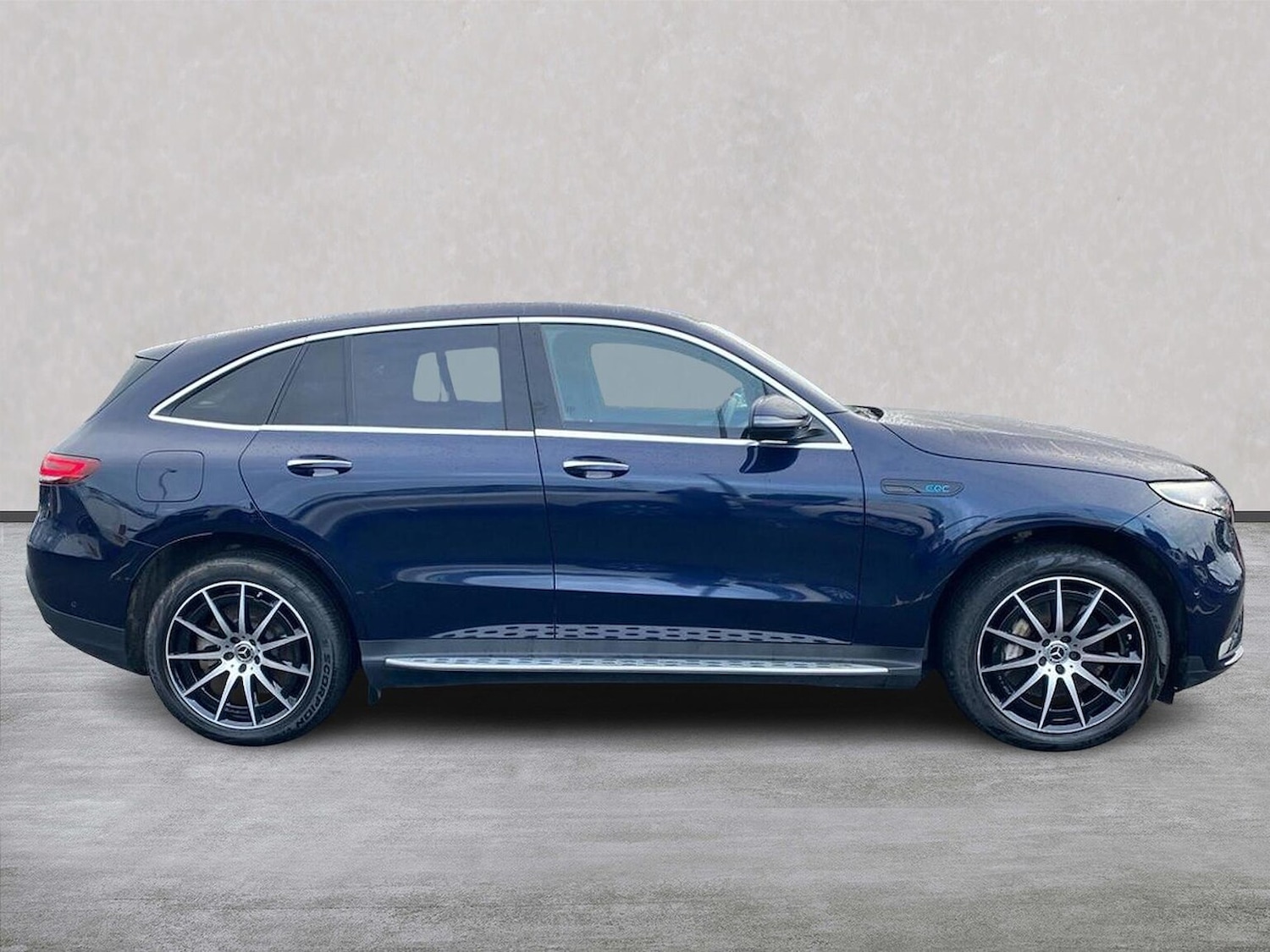 Used Mercedes-Benz EQC 2022 for sale - 77077989: Photo 3