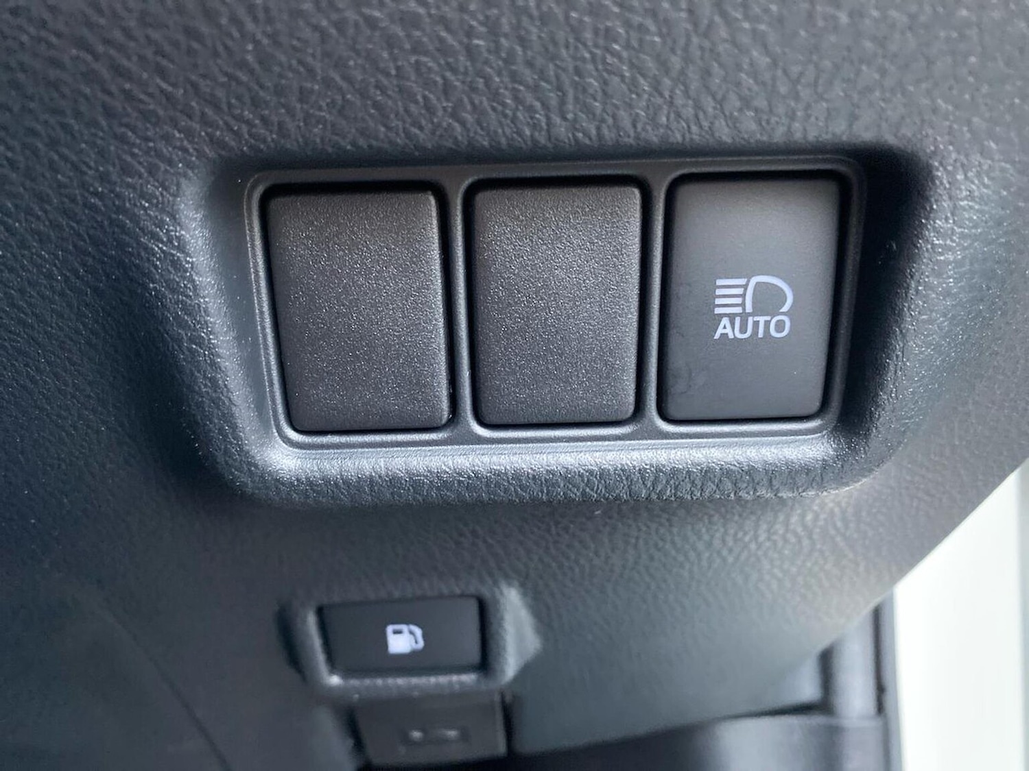 Used Toyota C-HR 2020 for sale - 76769969: Photo 22