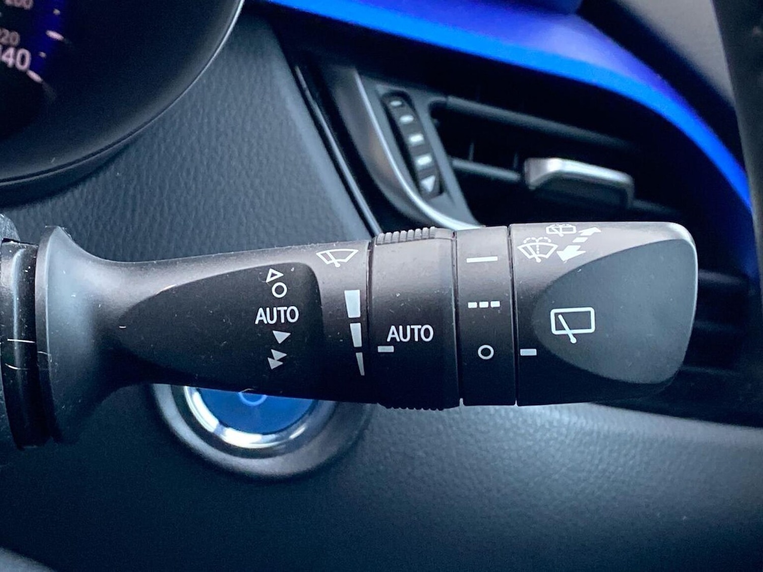 Used Toyota C-HR 2020 for sale - 76769969: Photo 28