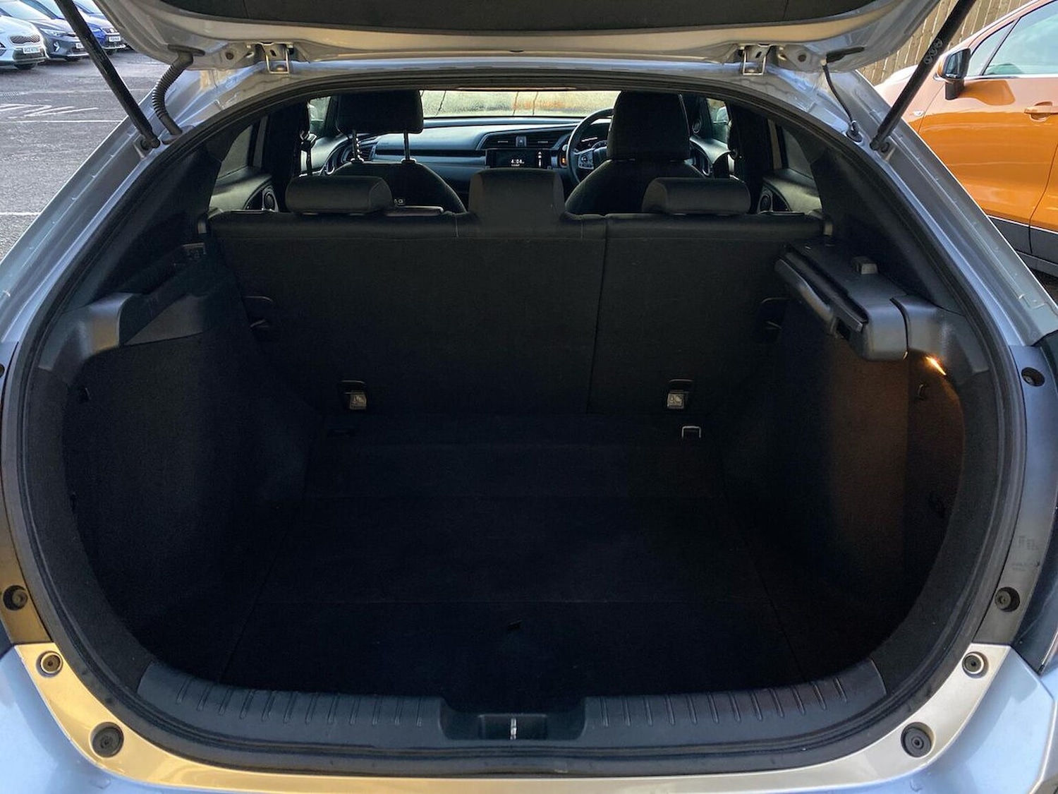 Used Honda Civic 2020 for sale - 76785228: Photo 17