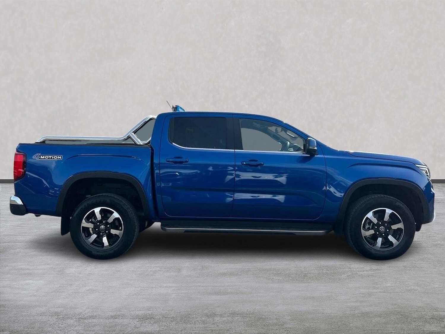 Used Volkswagen Amarok 2024 for sale - 76376817: Photo 3