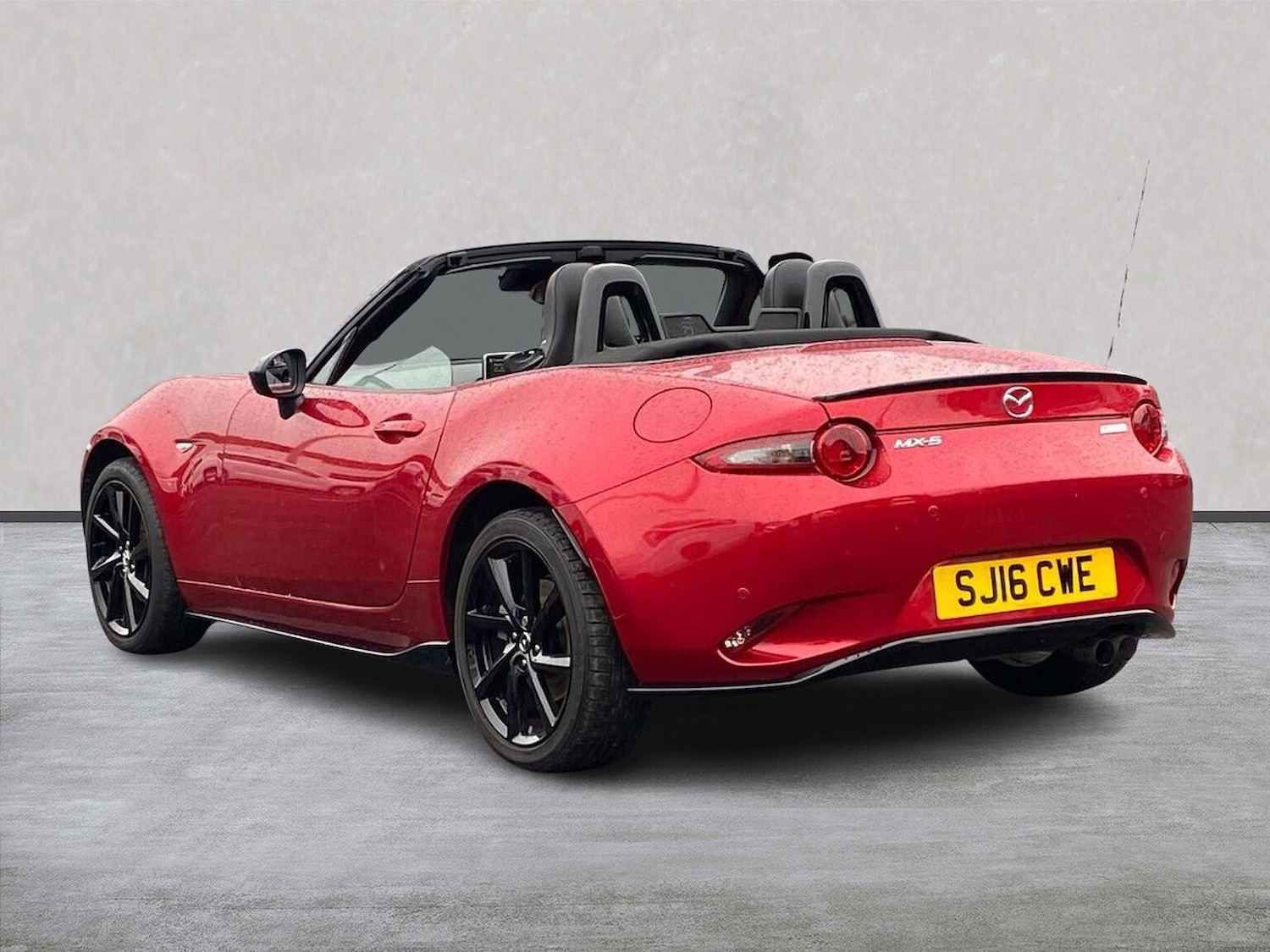 Used Mazda MX-5 2016 for sale - 76065613: Photo 2