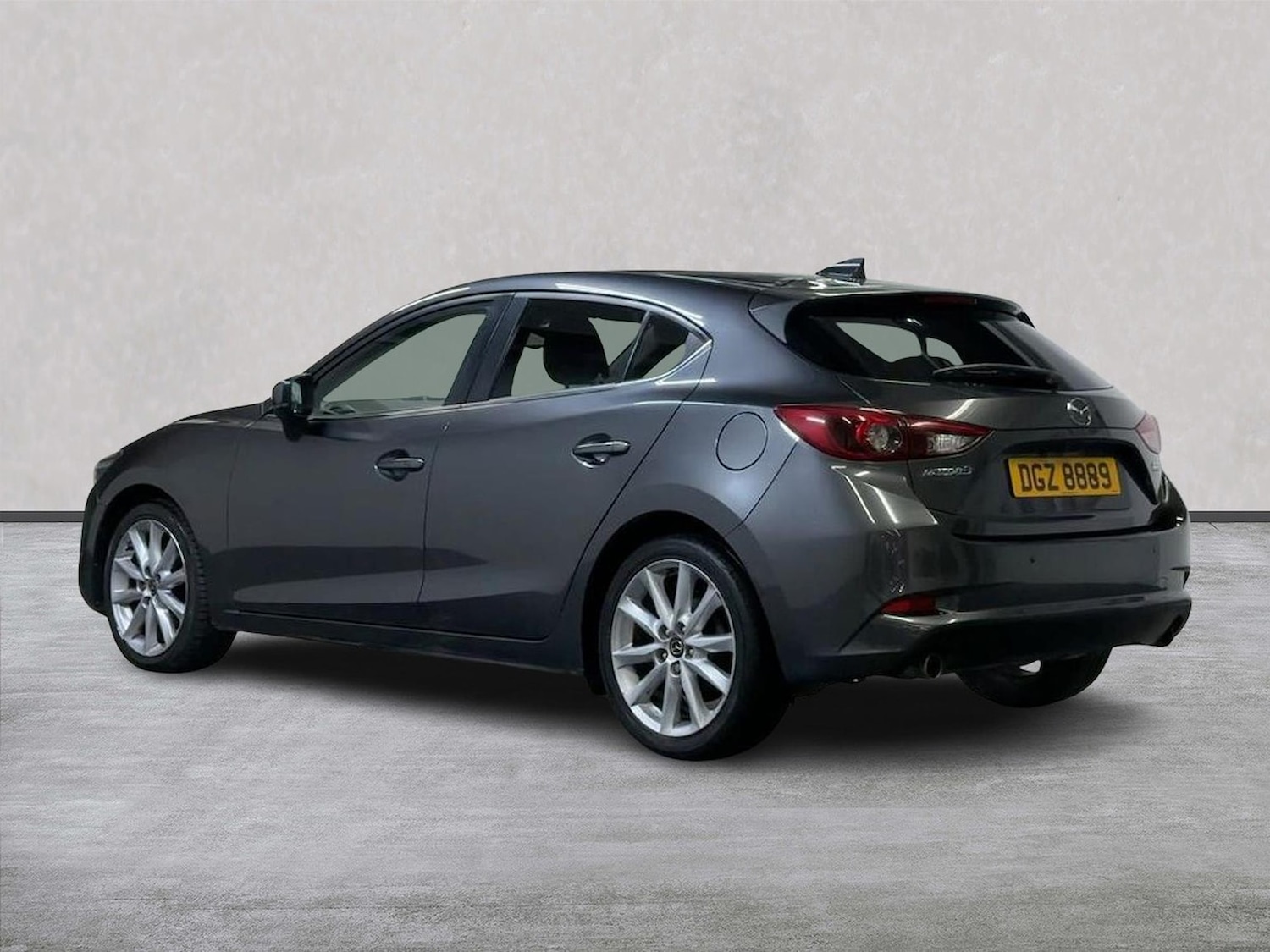 Used Mazda Mazda3 2016 for sale - 76694614: Photo 2
