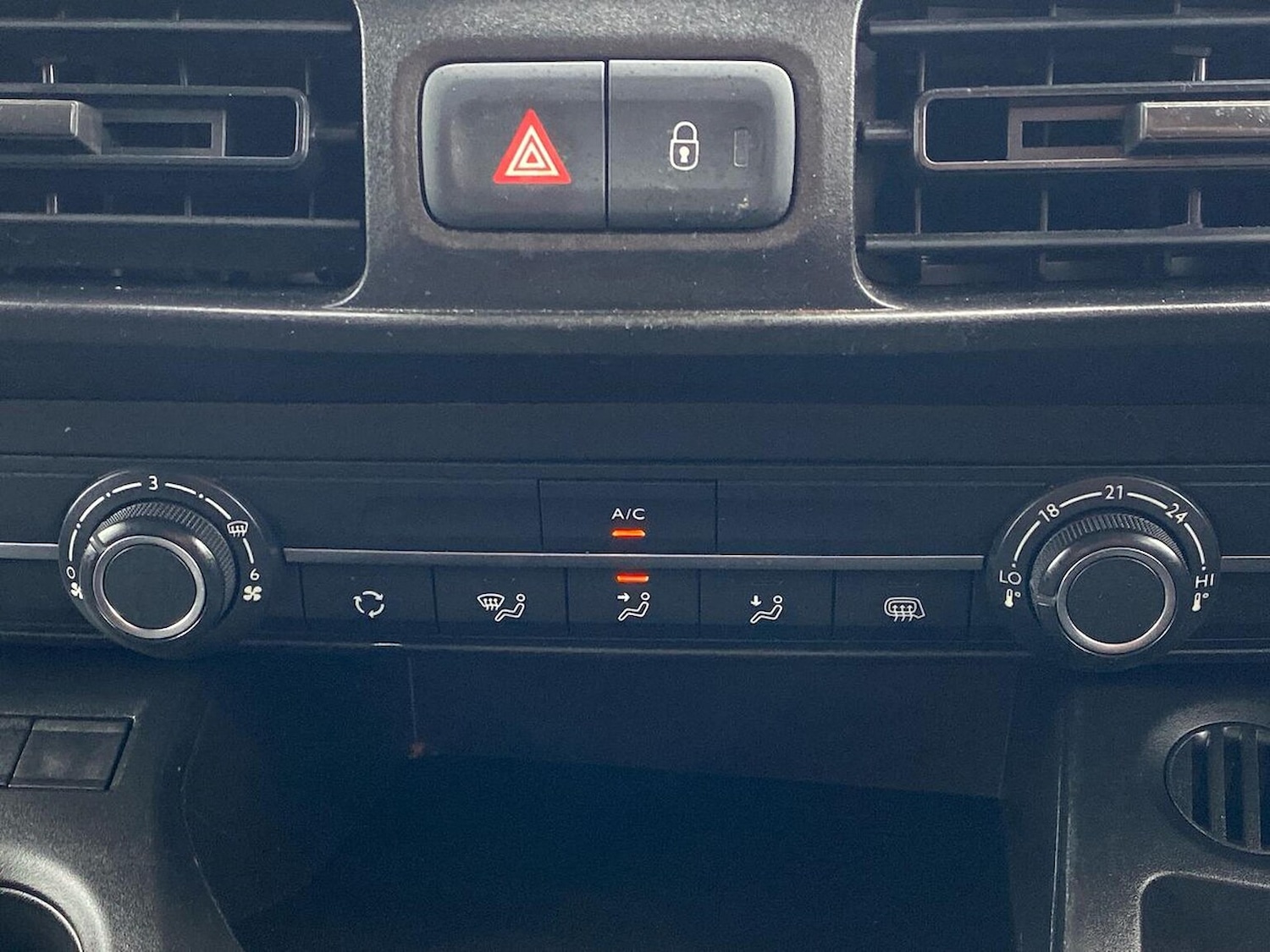 Used Vauxhall Combo 2020 for sale - 76437231: Photo 12