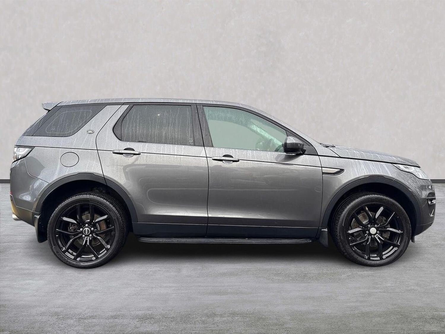 Used Land Rover Discovery Sport 2019 for sale - 76897124: Photo 3