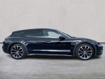 Used Porsche Taycan 2022 for sale - 79595993: Photo
