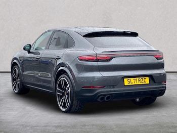 Used Porsche Cayenne 2021 for sale - 76093589: Photo 2