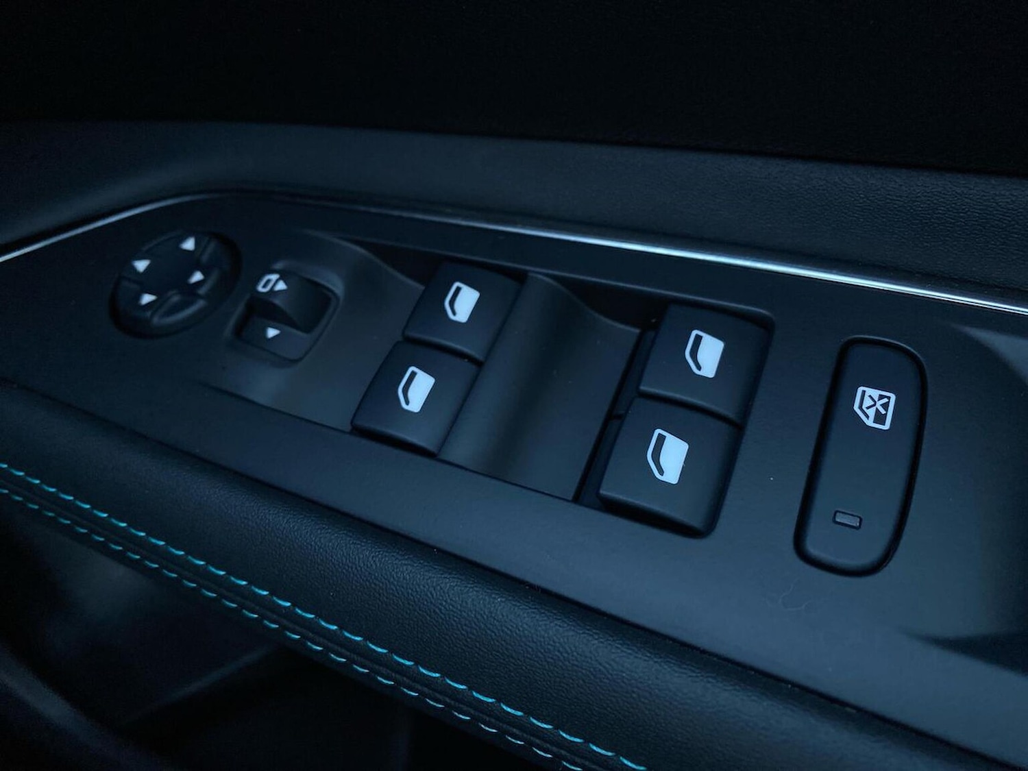 Used Peugeot 3008 2021 for sale - 76340574: Photo 21