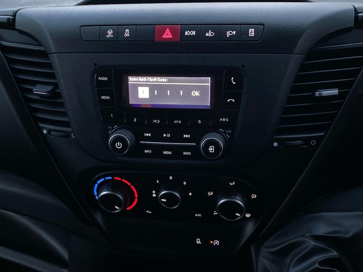 Used Iveco Daily 2022 for sale - 76687349: Photo 23