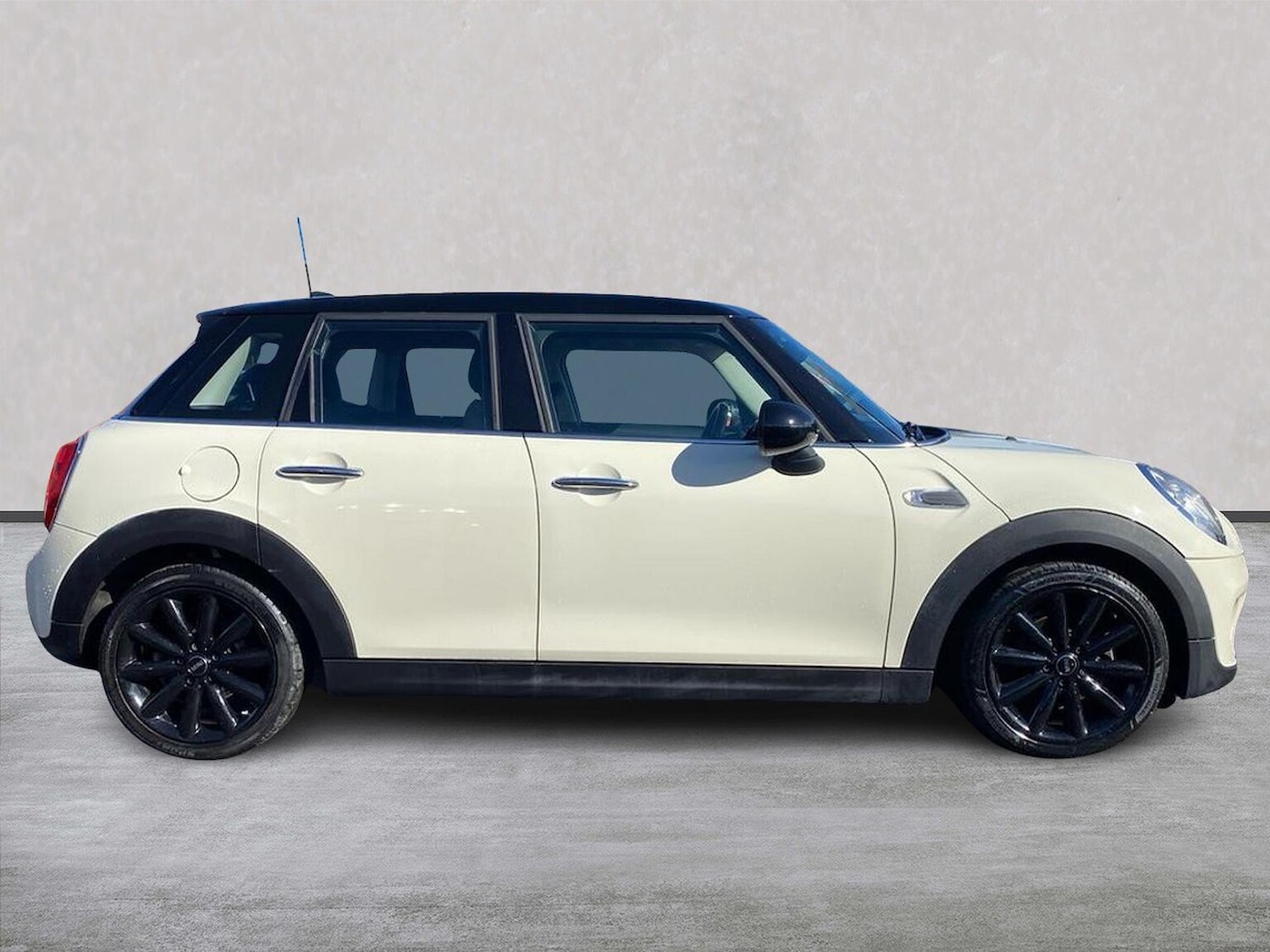 Used MINI Hatch 2017 for sale - 78195126: Photo 5