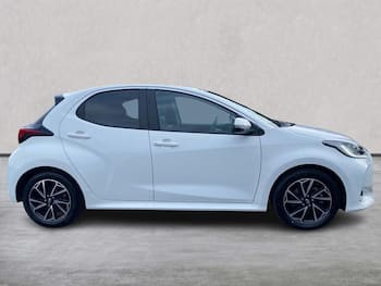 Used Toyota Yaris 2023 for sale - 79620332: Photo