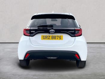 Used Toyota Yaris 2023 for sale - 79620332: Photo