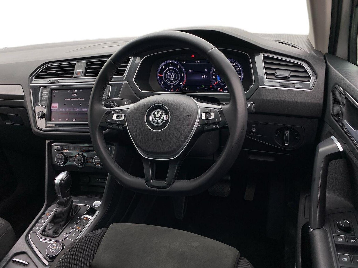 Used Volkswagen Tiguan 2016 for sale - 76860065: Photo 9