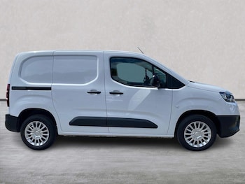 Used Toyota ProAce 2024 for sale - 78847847: Photo