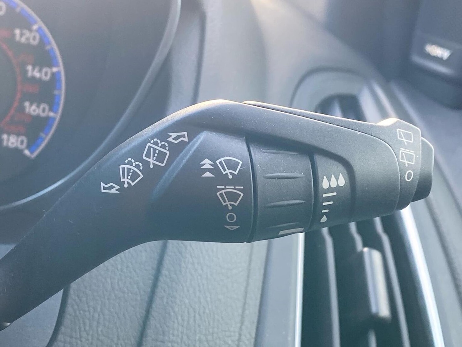 Used Ford Focus 2017 for sale - 76392501: Photo 28