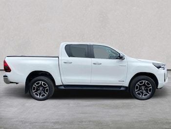 Used Toyota Hilux 2022 for sale - 75490354: Photo