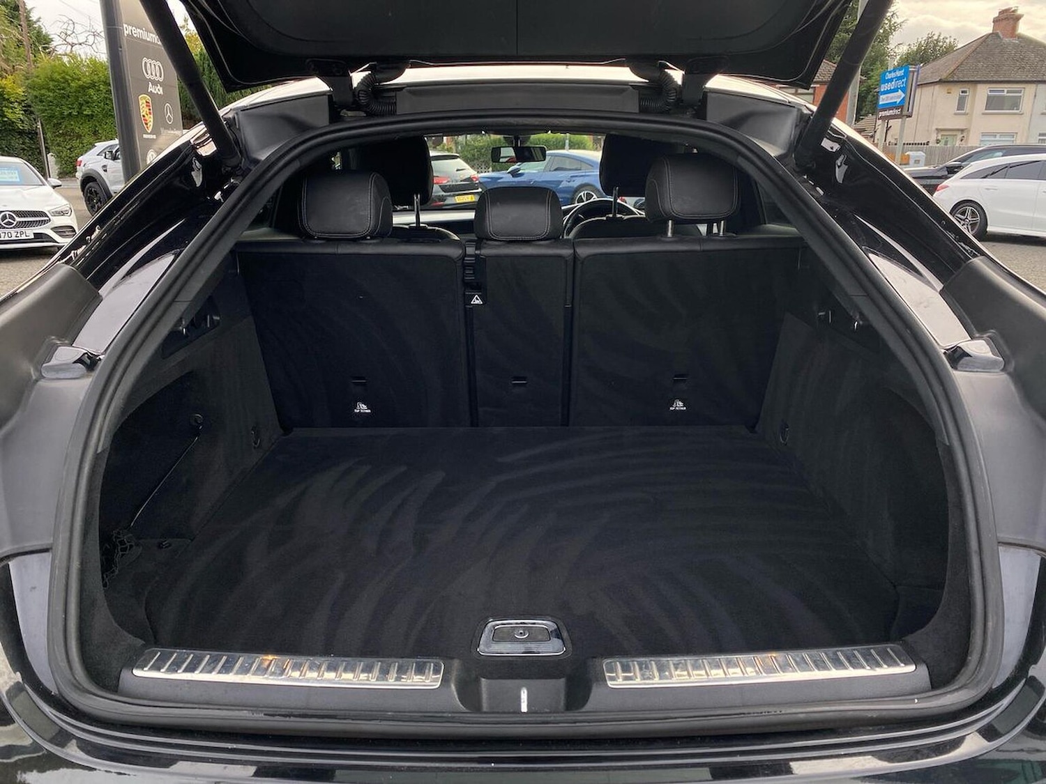 Used Mercedes-Benz GLC 2019 for sale - 76102468: Photo 17