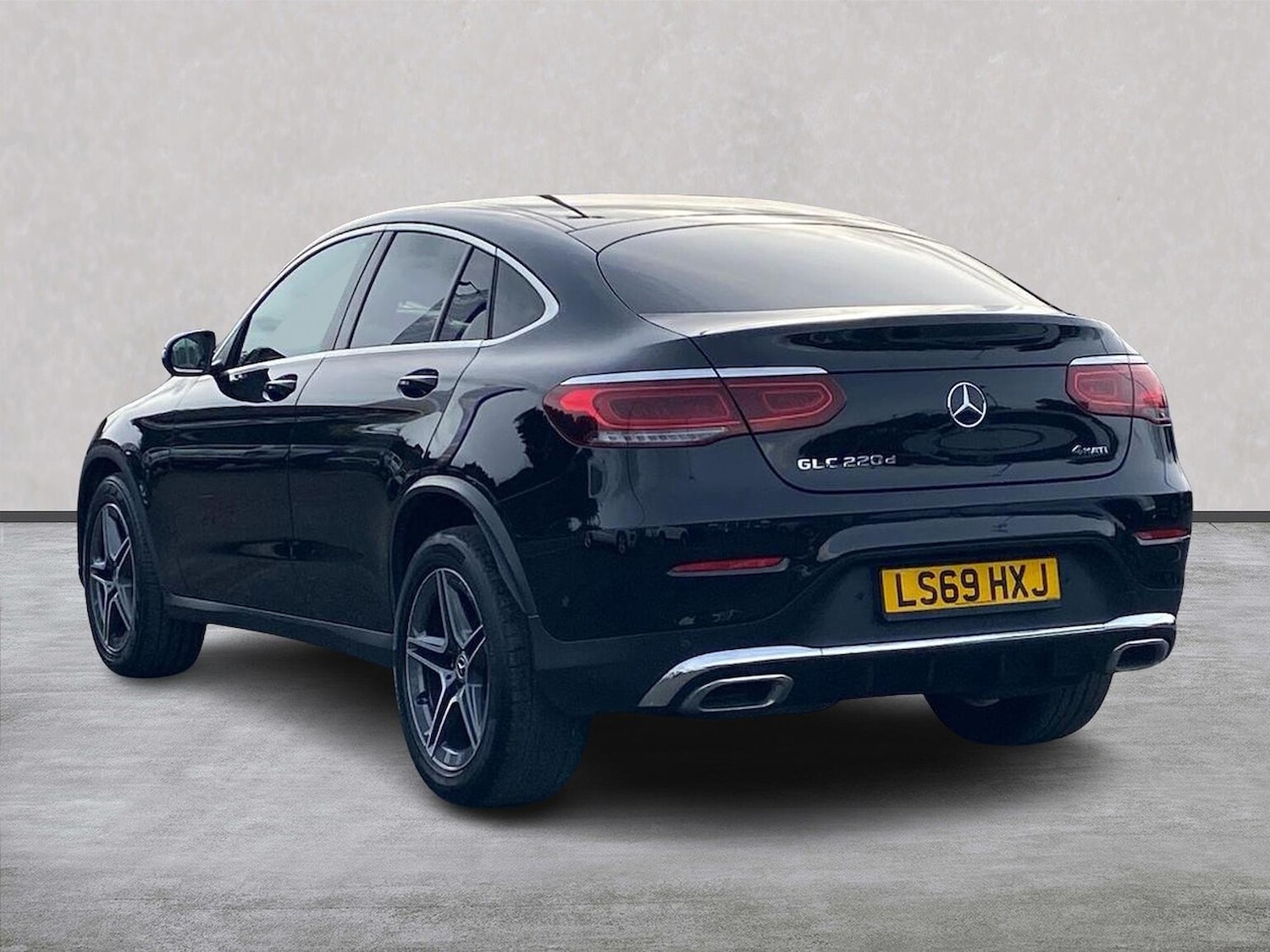 Used Mercedes-Benz GLC 2019 for sale - 76102468: Photo 2
