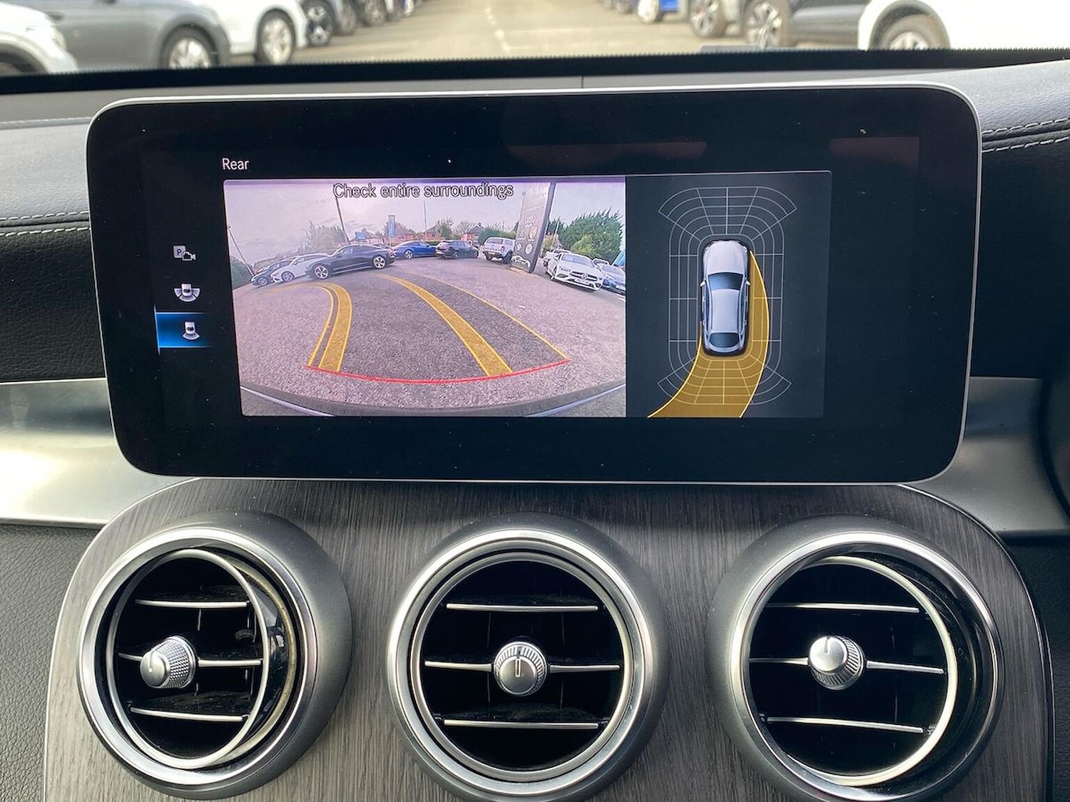 Used Mercedes-Benz GLC 2019 for sale - 76102468: Photo 23