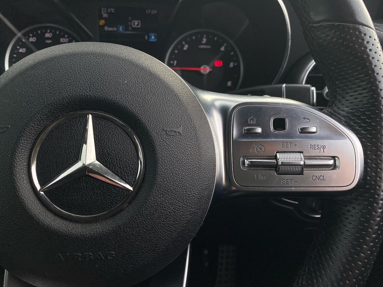 Used Mercedes-Benz GLC 2019 for sale - 76102468: Photo 26
