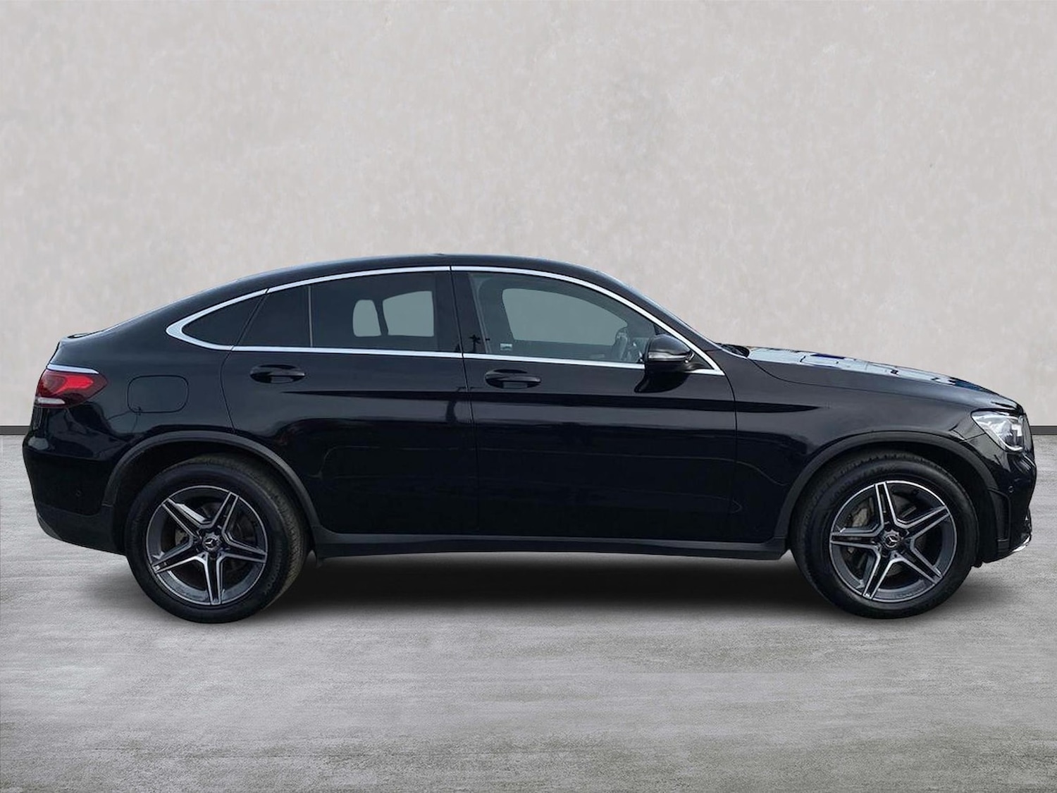 Used Mercedes-Benz GLC 2019 for sale - 76102468: Photo 3