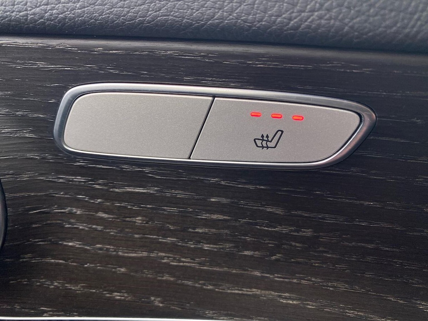 Used Mercedes-Benz GLC 2019 for sale - 76102468: Photo 30