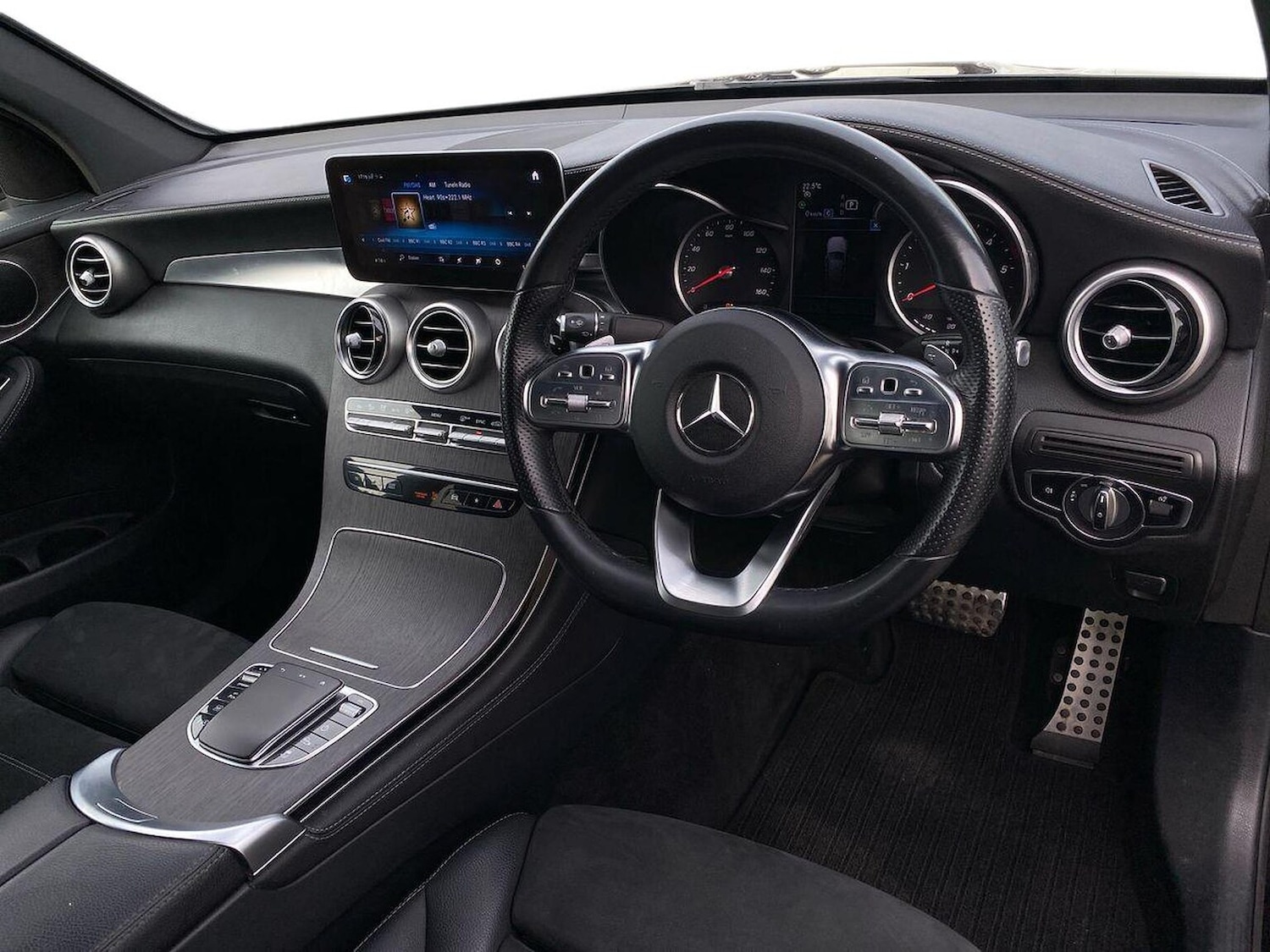 Used Mercedes-Benz GLC 2019 for sale - 76102468: Photo 8